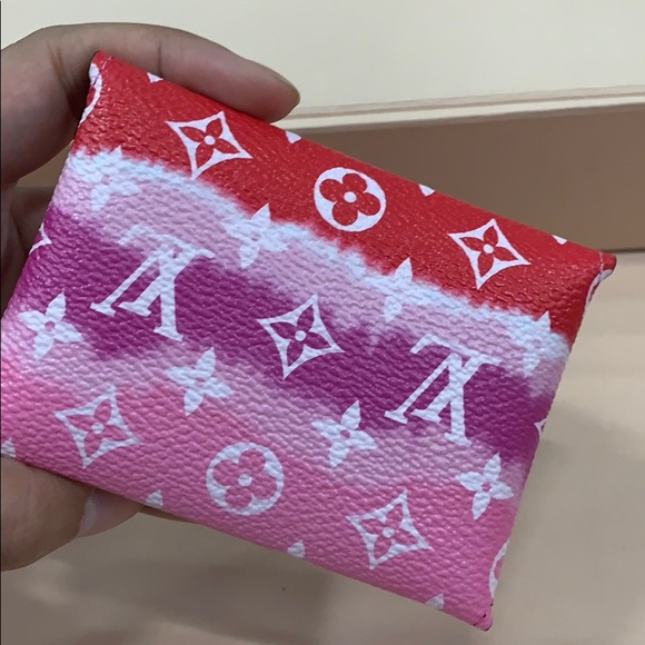 💕 BRAND NEW 💕 LV ESCALE KIRIGAMI POUCH (SMALL) - Picture 2 of 5